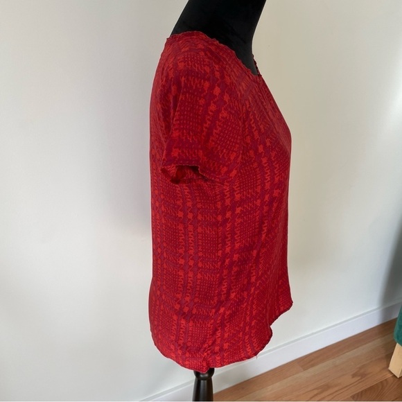 Joie 100% Silk Red Abstract Houndstooth Print Short Sleeve Top J259-23847 Sz XS - Picture 4 of 8
